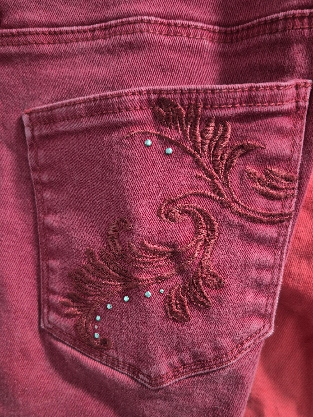 Lee Women’s Jeans in Deep Red and Coral - Picture 6 of 7